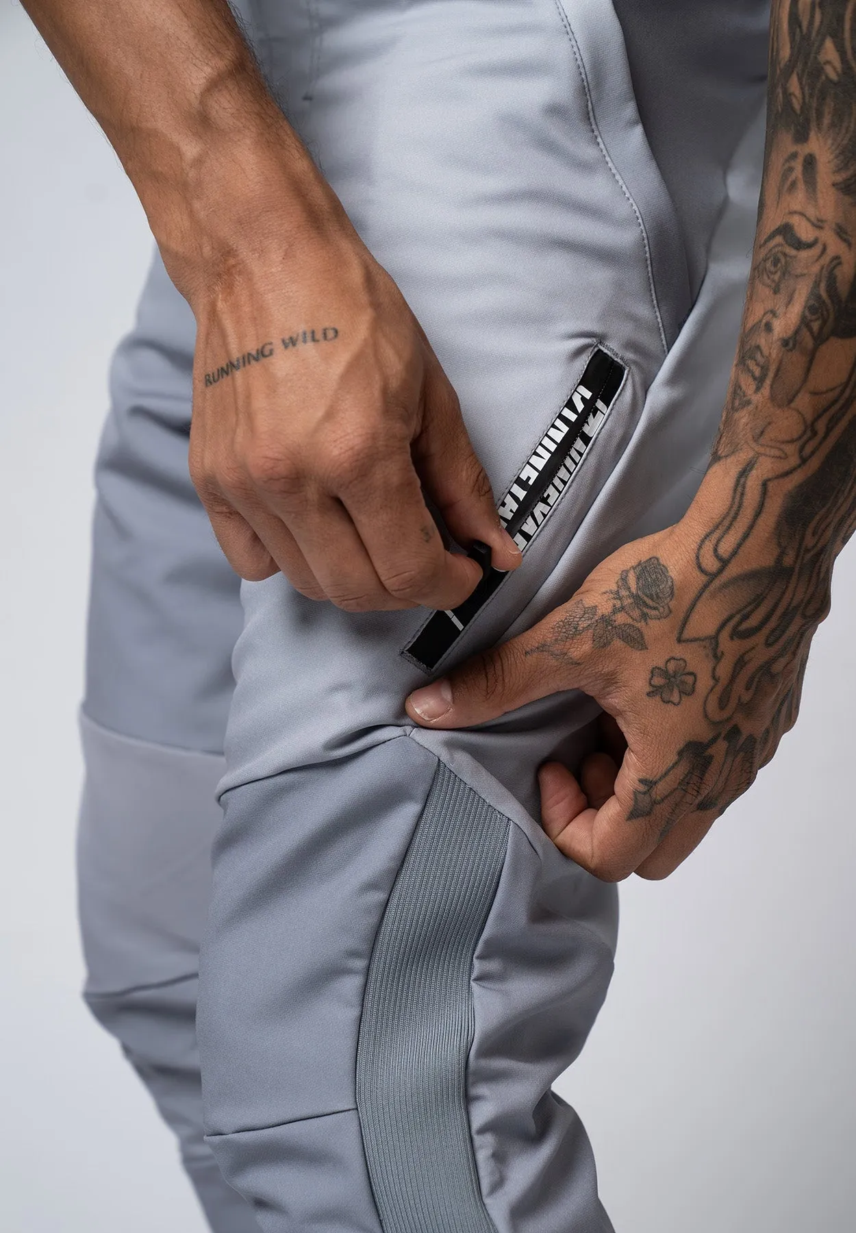 AIRY. Tech Riding Pants