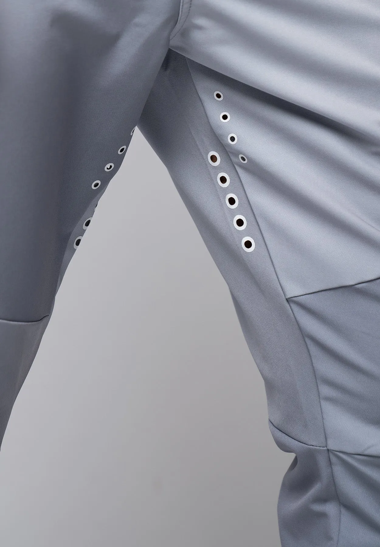 AIRY. Tech Riding Pants