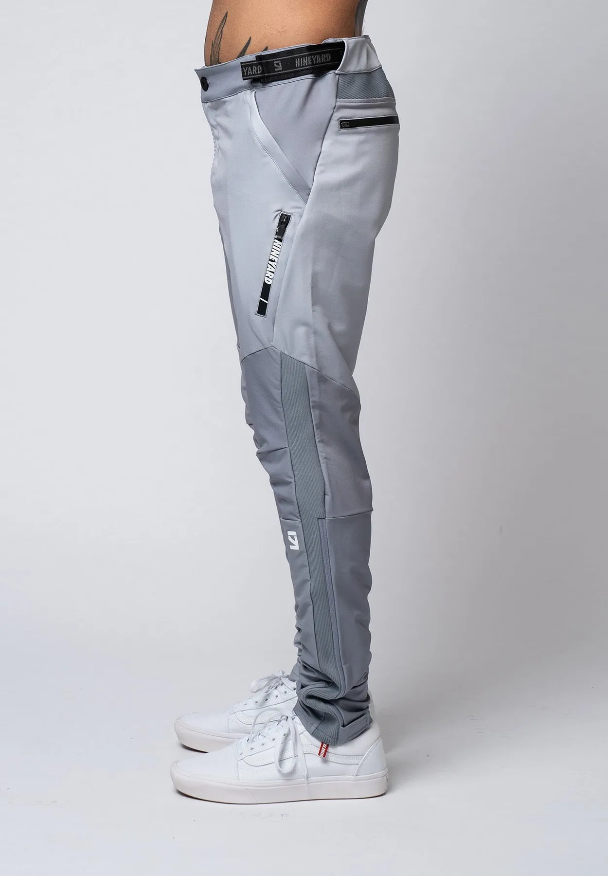 AIRY. Tech Riding Pants