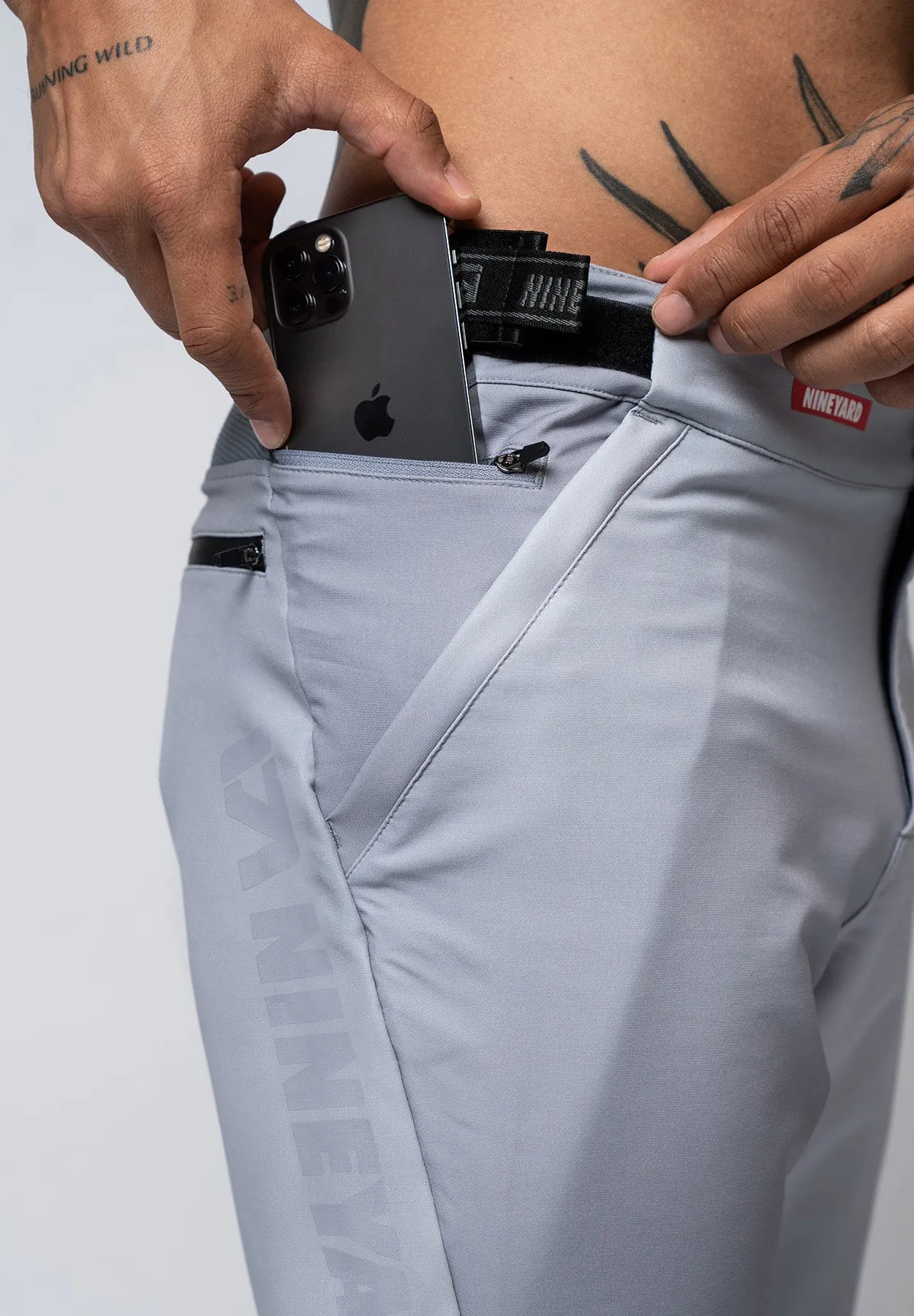 AIRY. Tech Riding Pants