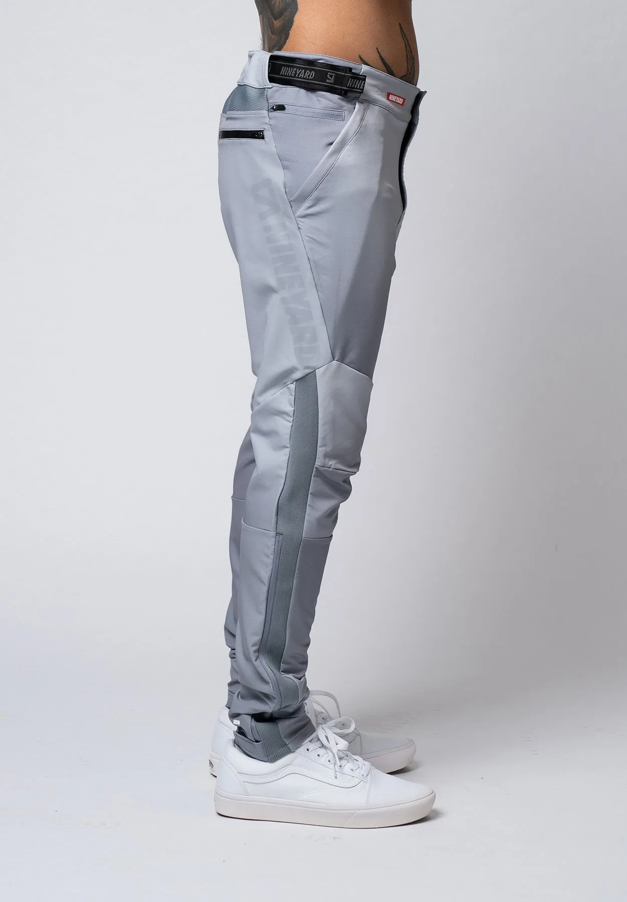 AIRY. Tech Riding Pants