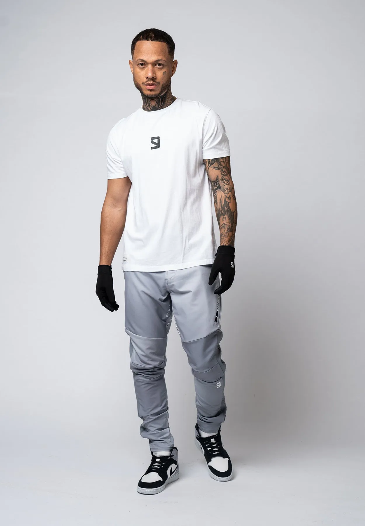 AIRY. Tech Riding Pants