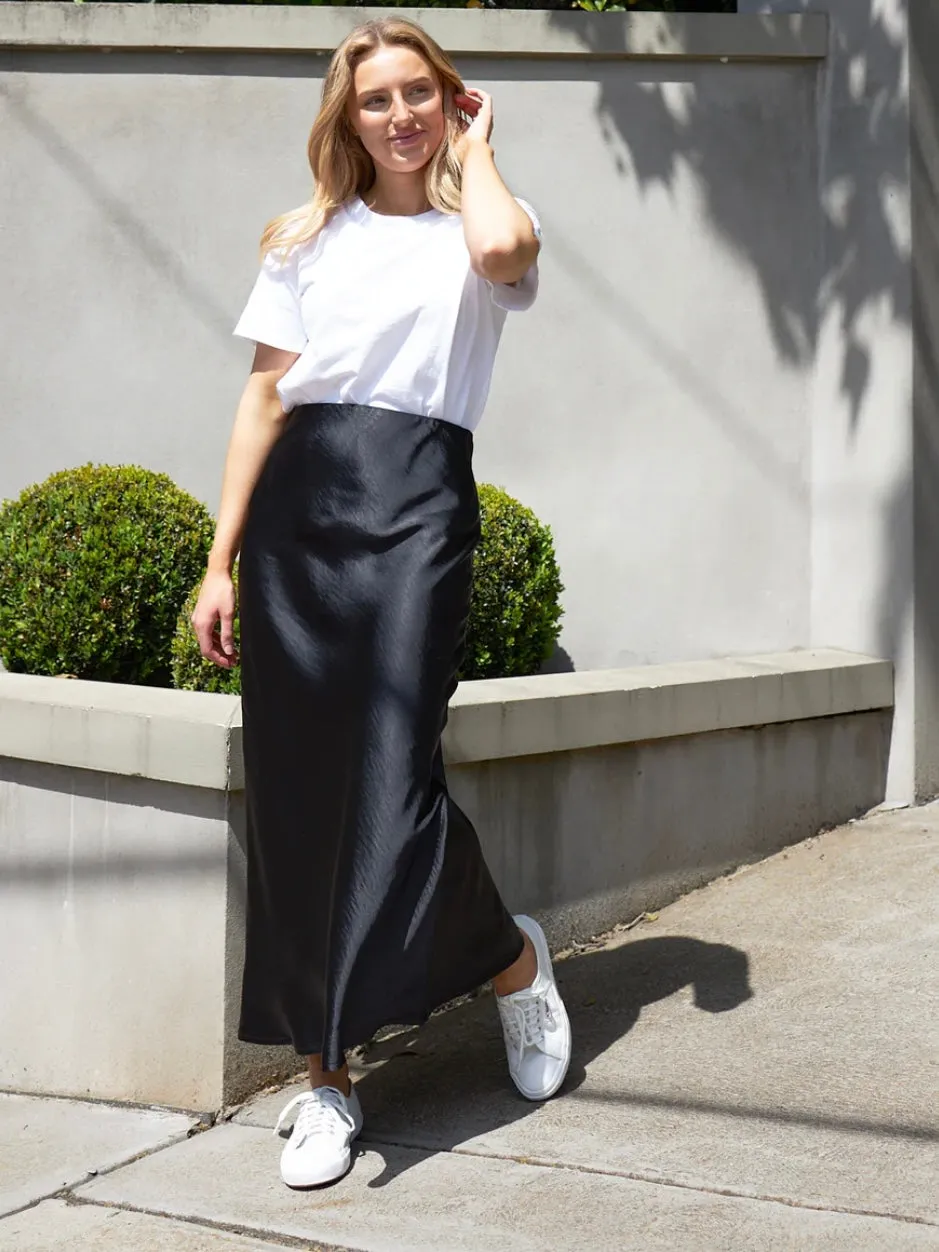 Donna Satin Skirt : Black