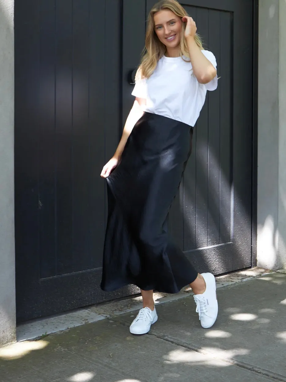 Donna Satin Skirt : Black