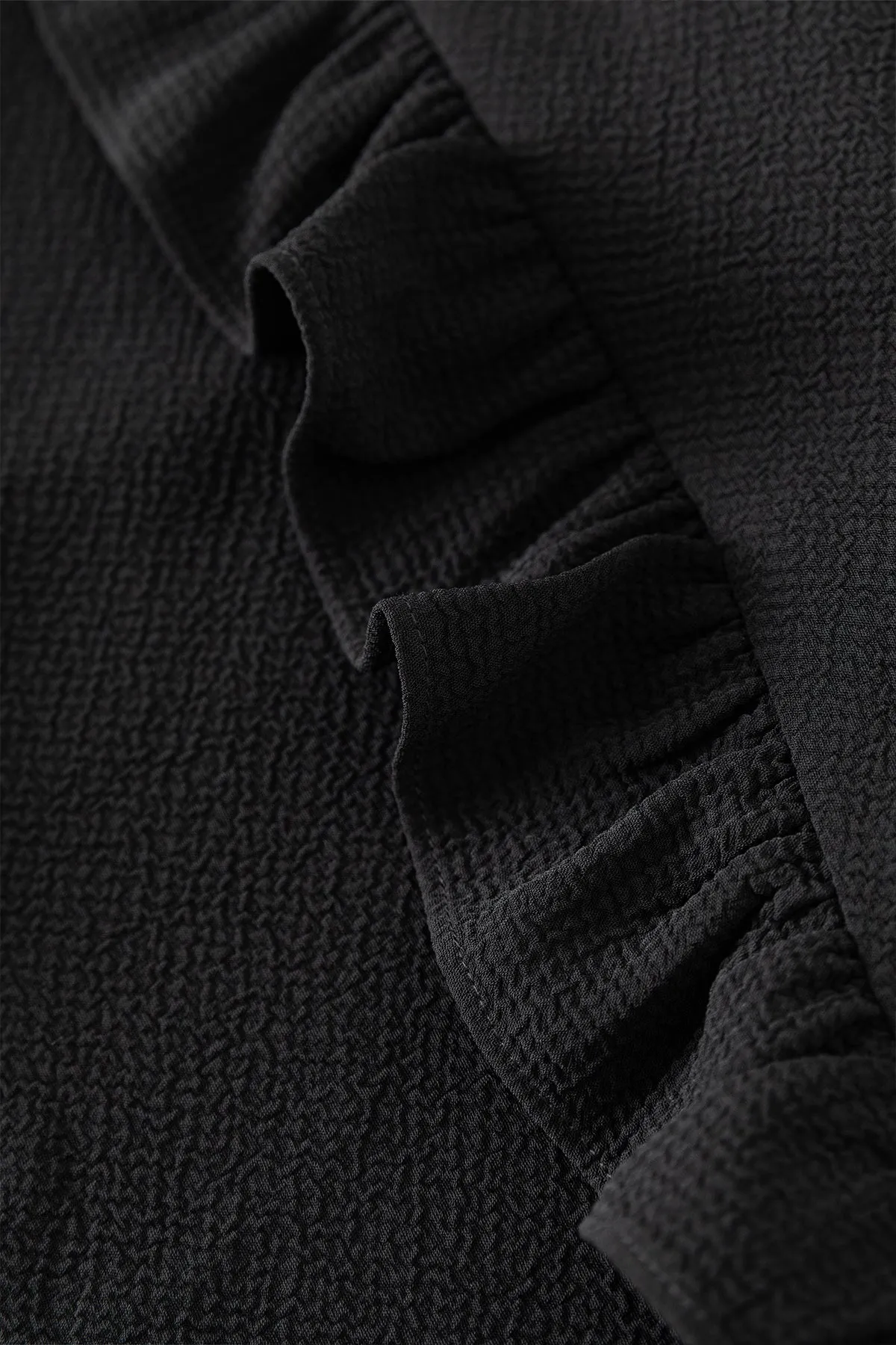 Fansilanen | Mirabelle Ruffle Black Dress