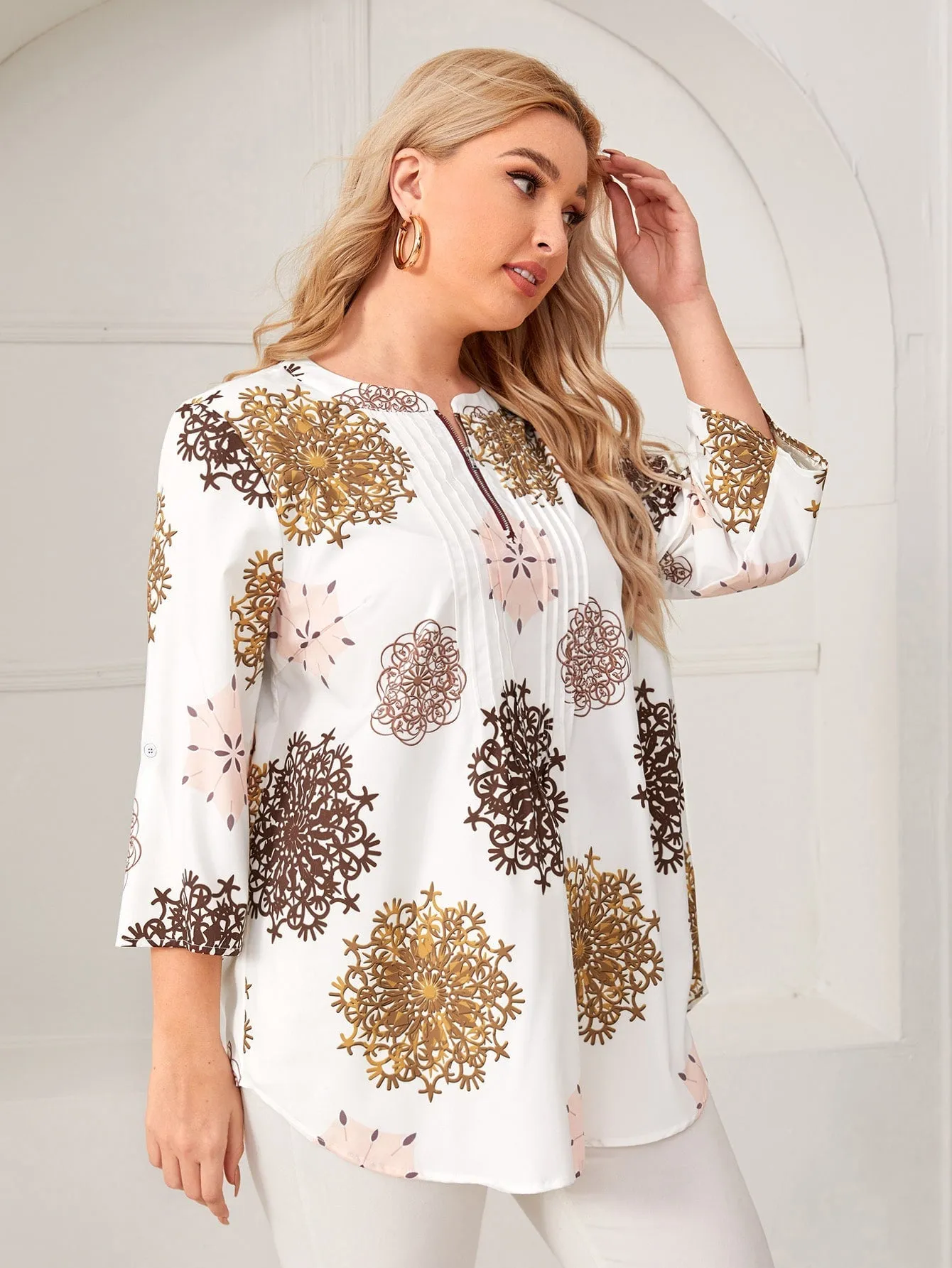 Graphic Zipper Three Quarter Length Sleeve Round Neck Long Plus Size Blouse