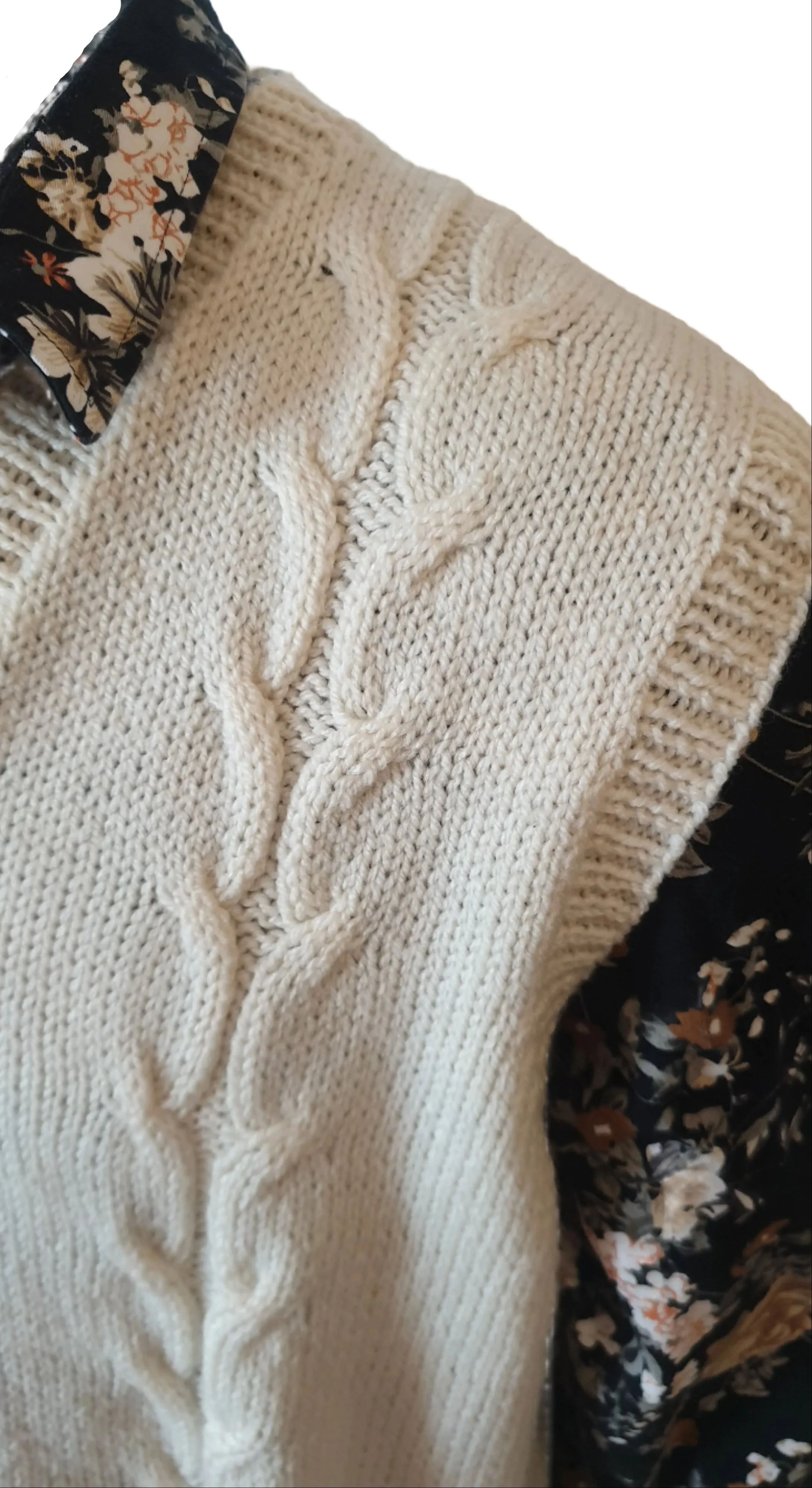 SALE Cream Wool Hand Knitted Vest - Unisex (2XL)